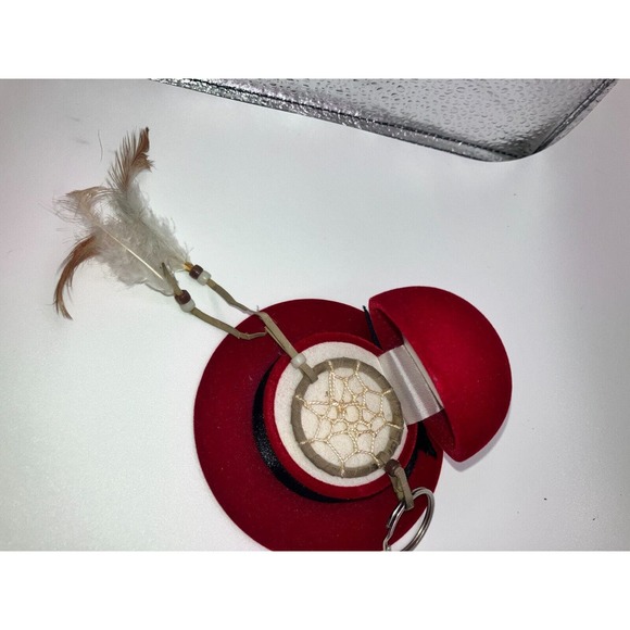 VINTAGE ST LABRE INDIANS DREAM CATCHER WEB FEATHERS BEADED 8.5" KEYCHAIN! - Picture 7 of 11